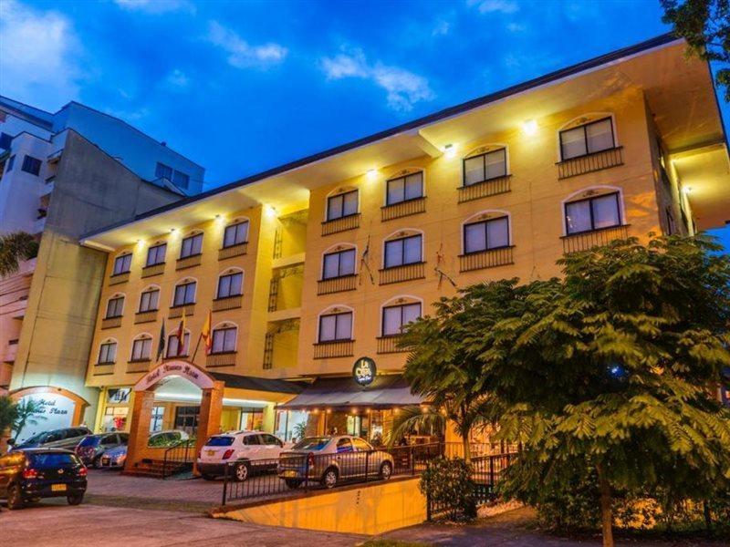 Hotel Pinares Plaza Перейра Экстерьер фото