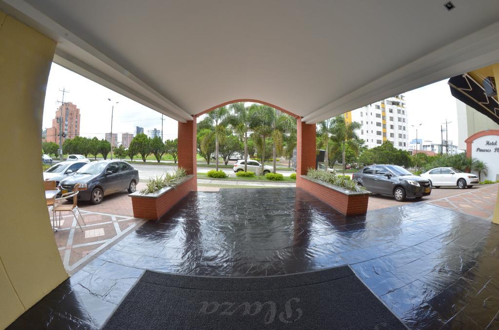 Hotel Pinares Plaza Перейра Экстерьер фото
